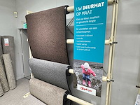 Partij vloerbedekking op rol