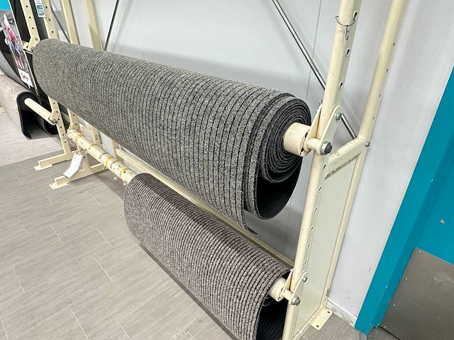 Partij vloerbedekking op rol - afbeelding 3 van  3
