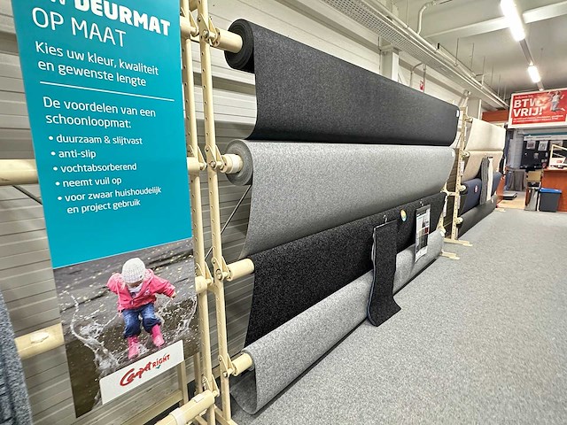 Partij vloerbedekking op rol - afbeelding 13 van  16