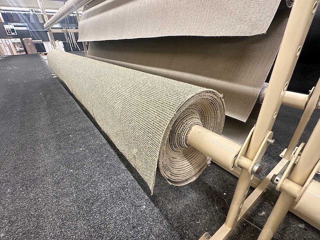 Partij vloerbedekking op rol - afbeelding 4 van  13