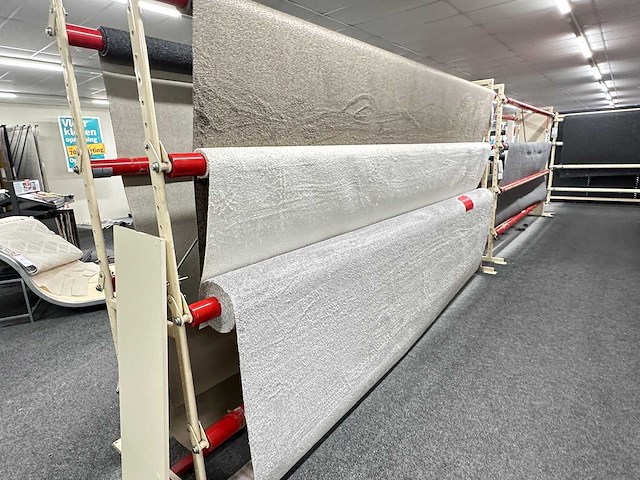 Partij vloerbedekking op rol - afbeelding 15 van  18