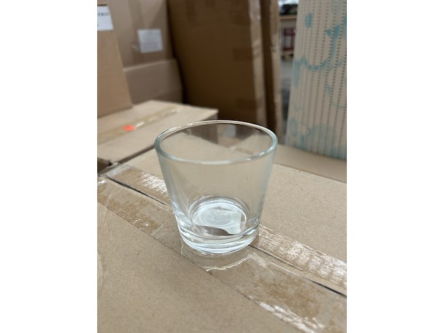 Partij vloerkleden en kleine glazen - afbeelding 5 van  6