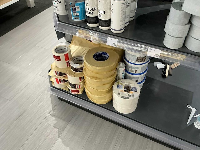 Partij vloeronderhoud artikelen en accessoires - afbeelding 2 van  6