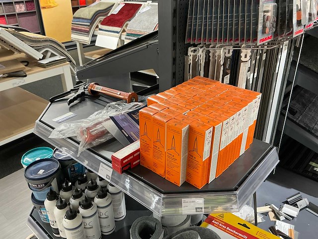 Partij vloeronderhoud artikelen en accessoires - afbeelding 5 van  6