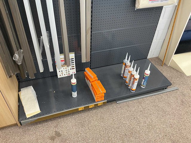 Partij vloeronderhoud en accessoires - afbeelding 6 van  6