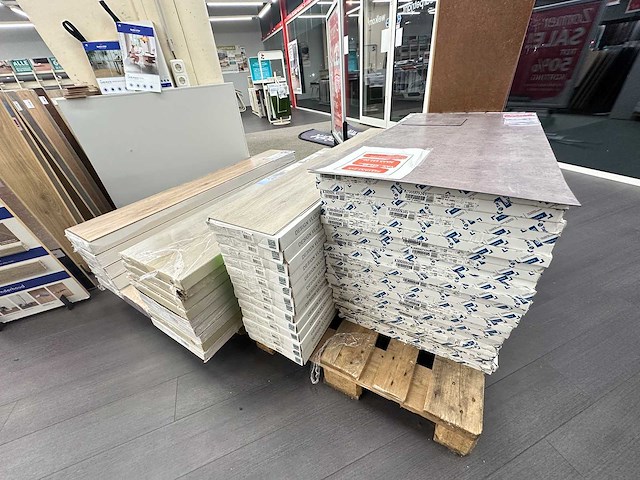 Partij vloerrestanten op twee pallets - afbeelding 2 van  5