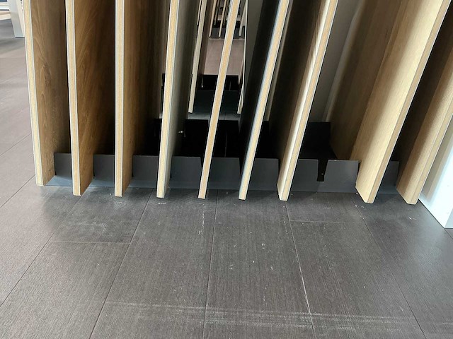 Partij vloersamples incl display - afbeelding 10 van  16