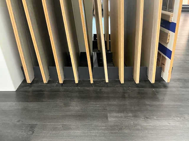 Partij vloersamples incl display - afbeelding 3 van  14