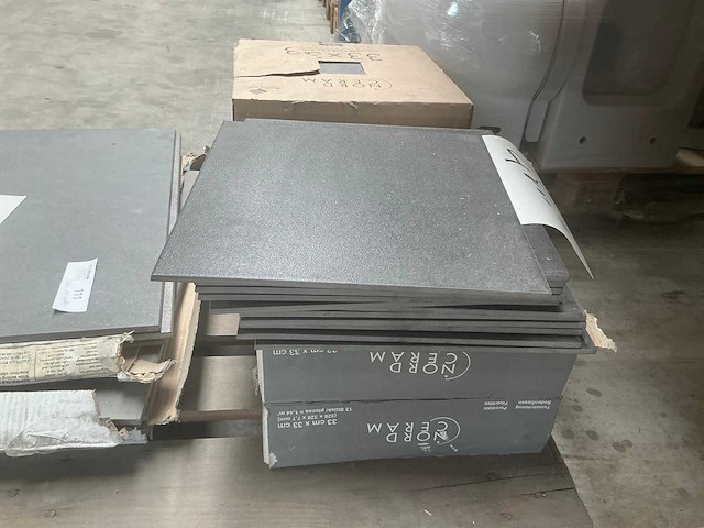 Partij vloertegels 30x30 en 60x60cm - afbeelding 5 van  5