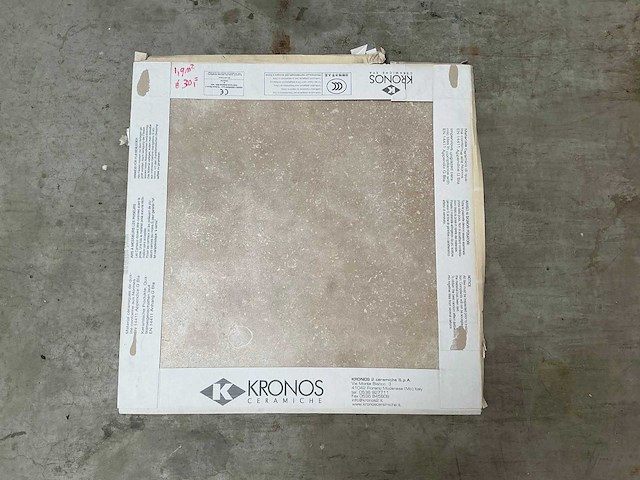 Partij vloertegels 80x80 cm 7,04 m2 - afbeelding 2 van  10