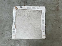 Partij vloertegels 80x80 cm 7,04 m2 - afbeelding 6 van  10