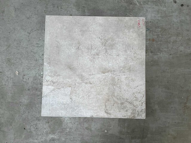 Partij vloertegels 80x80 cm 7,04 m2 - afbeelding 8 van  10