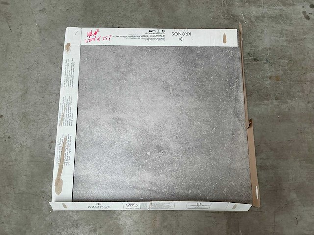 Partij vloertegels 80x80 cm 7,04 m2 - afbeelding 1 van  13