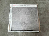 Partij vloertegels 80x80 cm 7,04 m2 - afbeelding 1 van  13