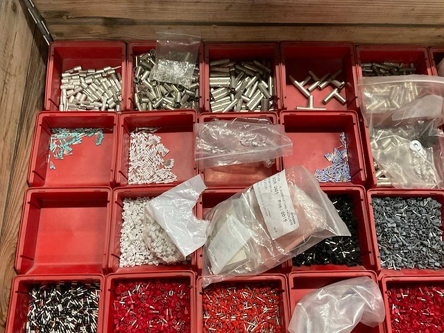 Partij vnl kabelschoentjes - afbeelding 2 van  7