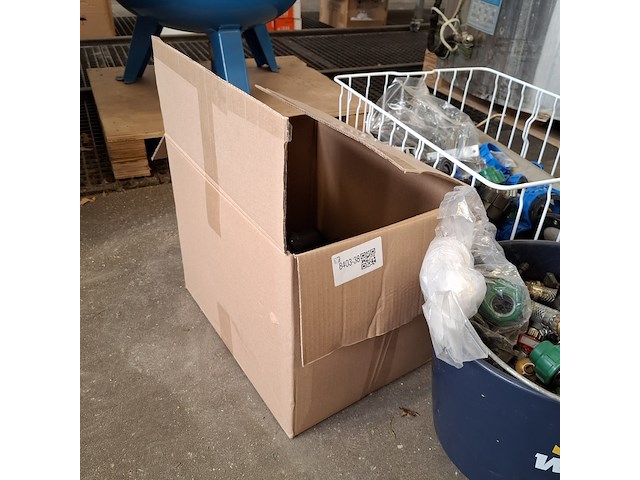 Partij vnl. kunststof koppelingen en toebehoren - afbeelding 6 van  7