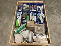 Partij vnl. verlichting - afbeelding 1 van  3