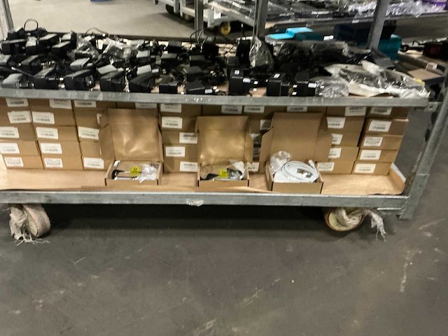 Partij voedingskabels en opladers - afbeelding 2 van  12