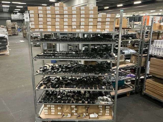 Partij voedingskabels en opladers - afbeelding 1 van  12