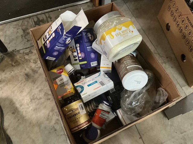 Partij voedingssupplementen - afbeelding 2 van  2