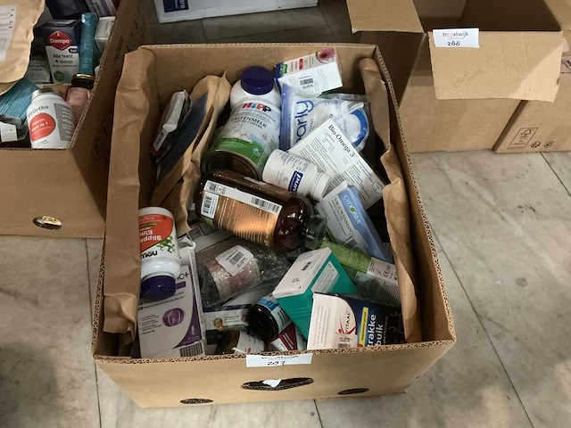 Partij voedingssupplementen - afbeelding 1 van  2