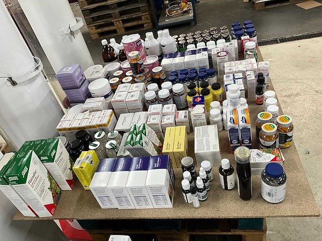 Partij voedingssupplementen - afbeelding 14 van  19