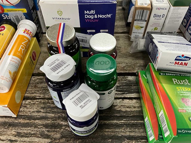 Partij voedingssupplementen - afbeelding 14 van  16