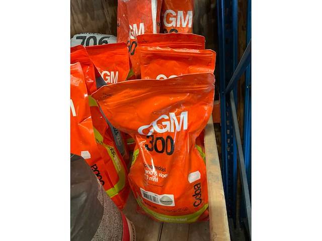 Partij voegmiddel en tegellijm - afbeelding 3 van  4