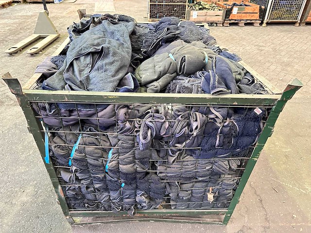 Partij voeringen luchtmacht kleding - afbeelding 3 van  4