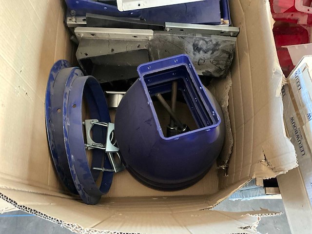 Partij voerstation onderdelen - afbeelding 6 van  10