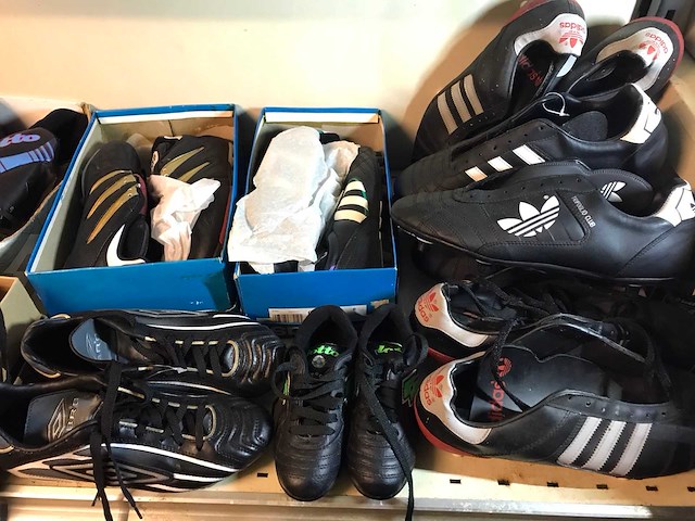 Partij voetbalschoenen - afbeelding 6 van  6