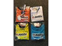 Partij voetbalshirts en scheenbeschermers - afbeelding 4 van  5