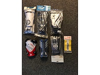 Partij voetbalshirts en scheenbeschermers - afbeelding 5 van  5