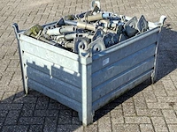 Partij voetspindels met voetstukken, layher, allround | 60 cm, in stapelbak