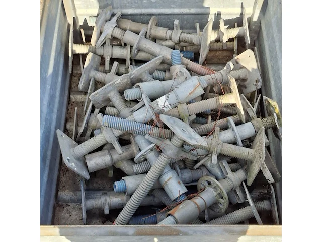 Partij voetspindels met voetstukken, layher, allround | 61 cm, in stapelbak - afbeelding 5 van  5