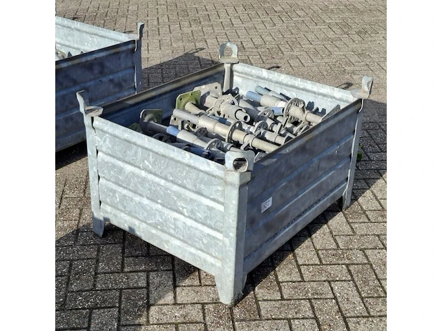 Partij voetspindels met voetstukken, layher, allround | 62 cm, in stapelbak - afbeelding 1 van  5