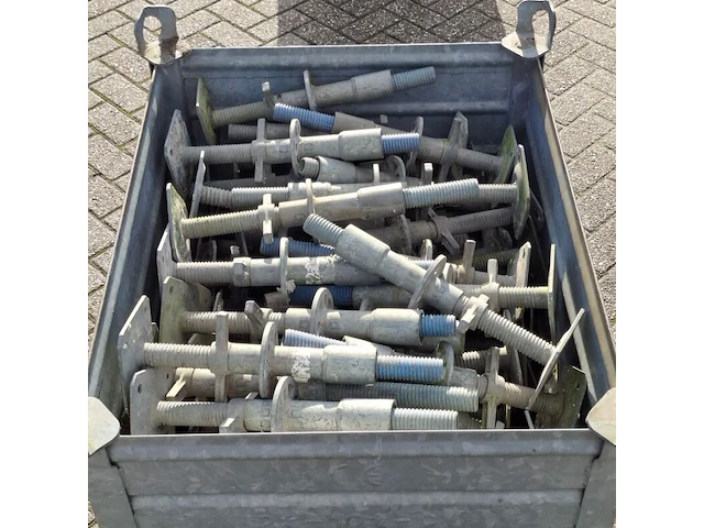 Partij voetspindels met voetstukken, layher, allround | 62 cm, in stapelbak - afbeelding 4 van  5