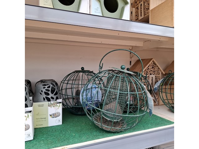 Partij vogelhuisjes en insectenhotels o.a. singing friend, emsa - afbeelding 2 van  52