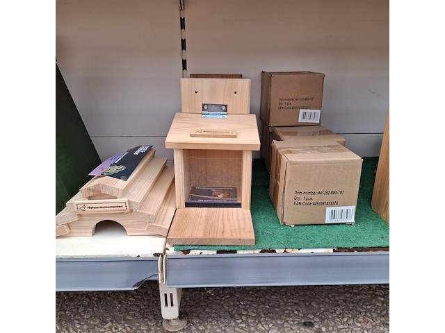 Partij vogelhuisjes en insectenhotels o.a. singing friend, emsa - afbeelding 47 van  52