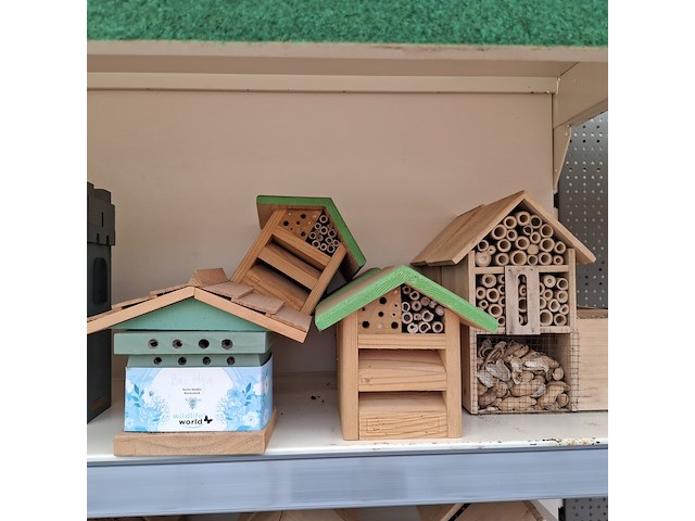 Partij vogelhuisjes en insectenhotels o.a. singing friend, emsa - afbeelding 45 van  52