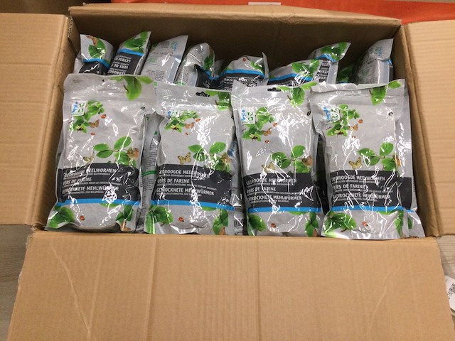 Partij vogelvoer diverse soorten, diversen - afbeelding 1 van  6