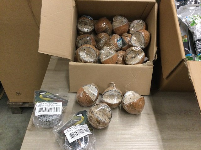 Partij vogelvoer diverse soorten, diversen - afbeelding 3 van  6