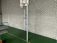 Partij volleybalnetten en palen - afbeelding 3 van  5