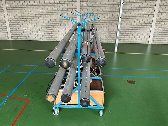 Partij volleybalnetten en palen - afbeelding 5 van  5