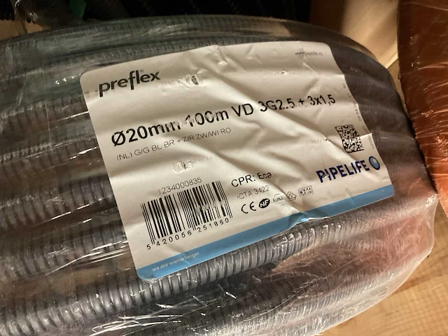 Partij (voorbedrade) ribbelbuis, 4 rollen - afbeelding 7 van  8