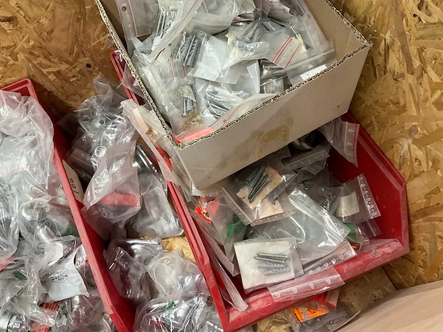 Partij vorstvrije buitenkranen - afbeelding 2 van  10