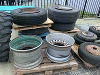 Partij (vrachtwagen) banden en velgen - afbeelding 7 van  13