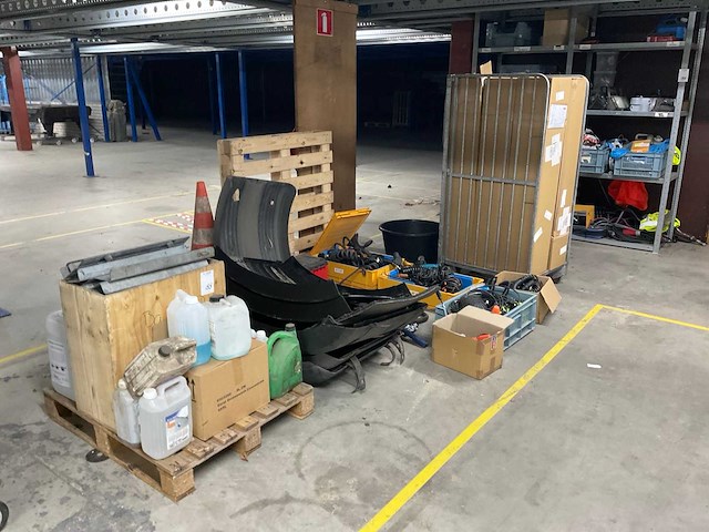 Partij vrachtwagen onderdelen - afbeelding 8 van  15