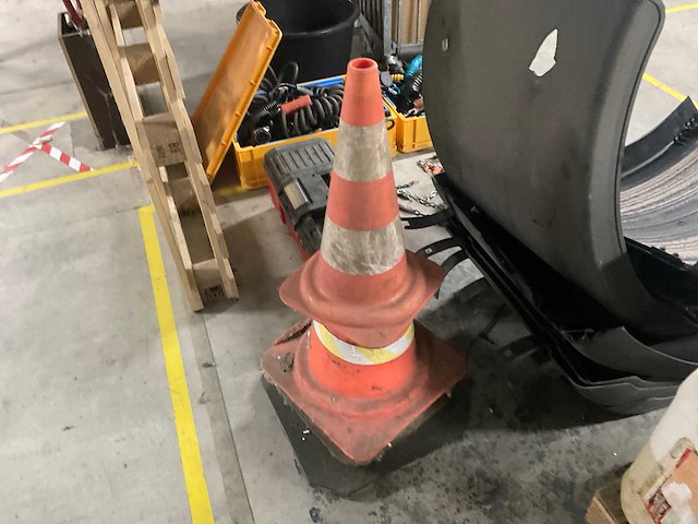 Partij vrachtwagen onderdelen - afbeelding 13 van  15