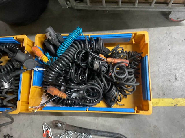 Partij vrachtwagen onderdelen - afbeelding 15 van  15